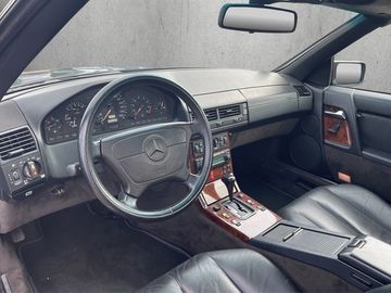 1992 Mercedes-BENZ 300 thumbnail 11