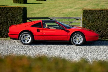 1988 Ferrari 328 照片 6