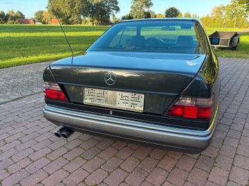 صورة 5 لـ 1990 Mercedes-BENZ 300