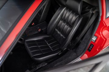 1988 Ferrari 328 — миниатюра 11