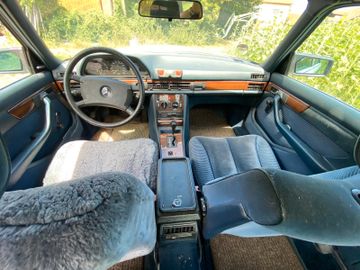 صورة 2 لـ 1987 Mercedes-BENZ 300