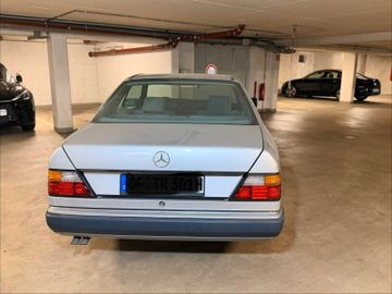 صورة 8 لـ 1990 Mercedes-BENZ 300