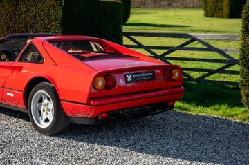 1988 Ferrari 328 照片 8