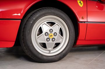 1988 Ferrari 328 照片 5