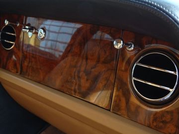 1993 Bentley CONTINENTAL — миниатюра 26