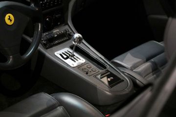 صورة 10 لـ 1997 Ferrari 550