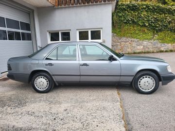 صورة 7 لـ 1988 Mercedes-BENZ 300
