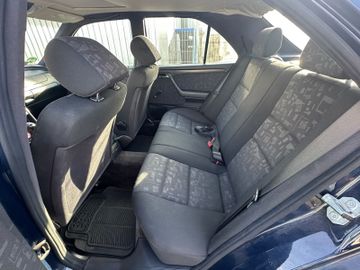 صورة مصغرة 7 لـ 1996 Mercedes-BENZ C 180