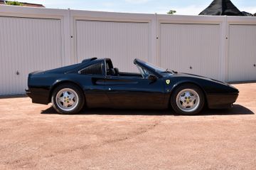1989 Ferrari 328 照片 1