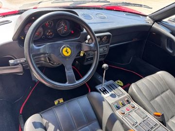 1987 Ferrari 328 照片 9