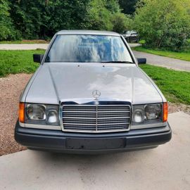 صورة 1 لـ 1988 Mercedes-BENZ 300
