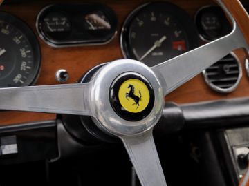 1967 Ferrari 330 — миниатюра 16