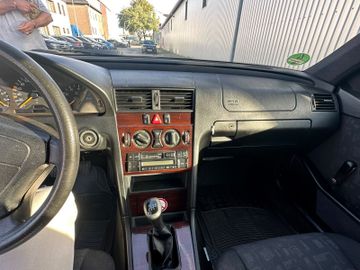صورة مصغرة 6 لـ 1996 Mercedes-BENZ C 180