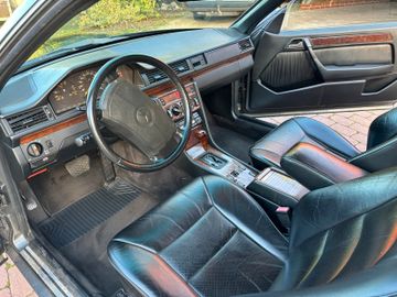 صورة 7 لـ 1990 Mercedes-BENZ 300