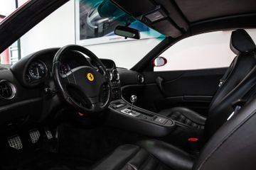 صورة 5 لـ 1996 Ferrari 550