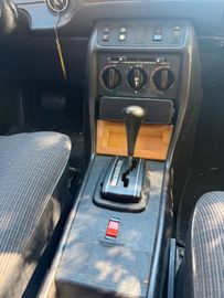 1981 Mercedes-BENZ 300 — миниатюра 13