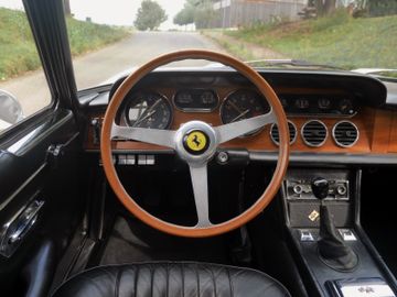 1967 Ferrari 330 — миниатюра 17