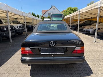 صورة 8 لـ 1993 Mercedes-BENZ 300
