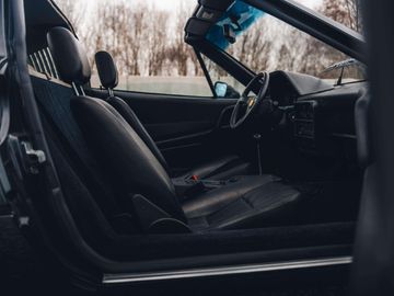 1987 Ferrari 328 — миниатюра 15